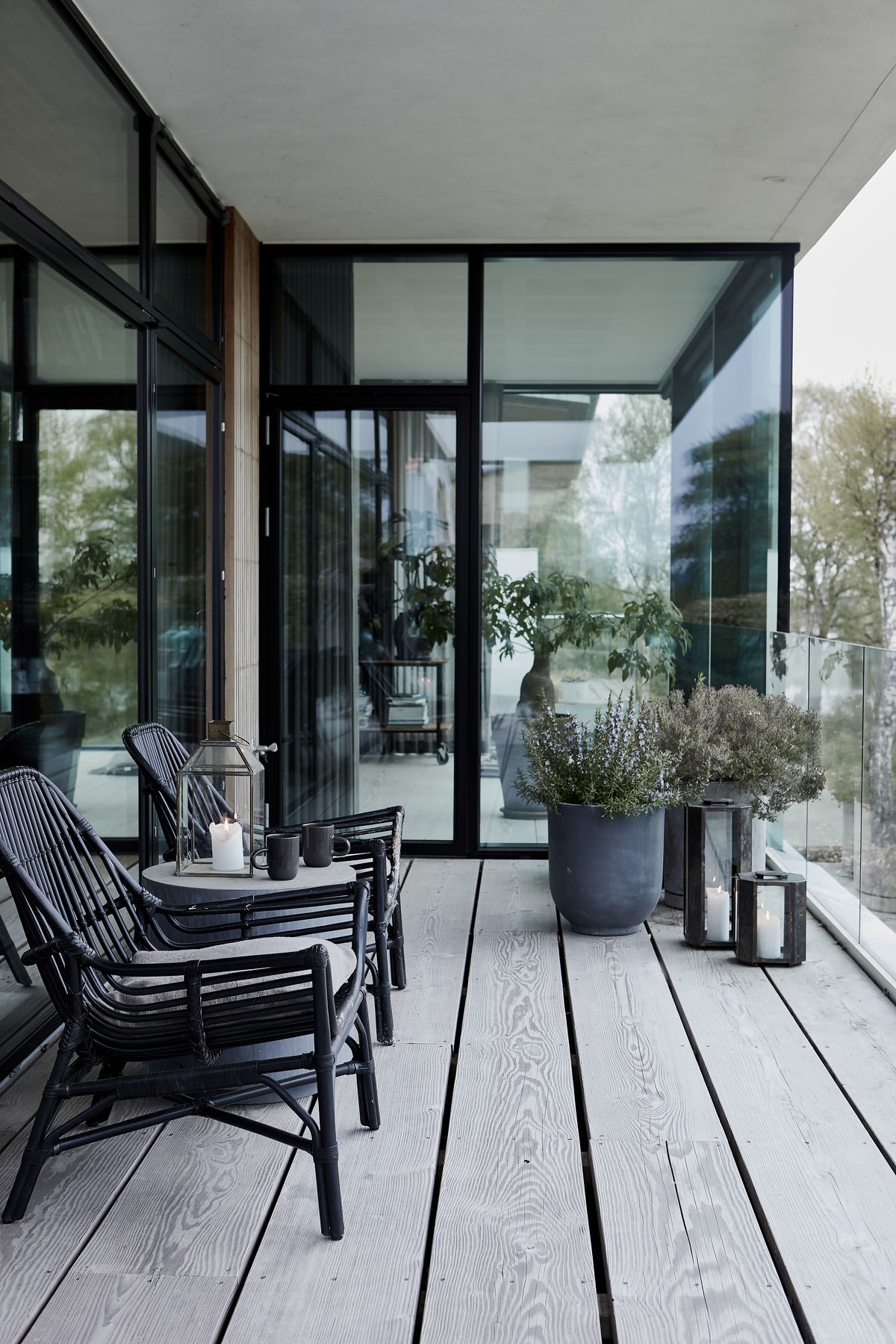 Uderum_Indretning_BySteinvig_Havemøbler_Terrasse_Krukker_Planter_Arkitektur_Liebhaveri Uderum_Indretning_BySteinvig_Havemøbler_Terrasse_Krukker_Planter_Arkitektur_Liebhaveri